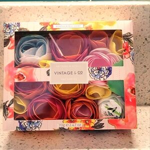 NEW, In Sealed Box - Heathcote & Ivory Soap Petals, Vintage & Co
